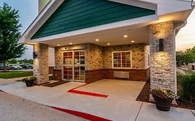 Hometowne Studios & Suites By Red Roof Bentonville
